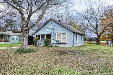 809 Seven Oaks Rd, Bonham, TX 75418 - photo 2