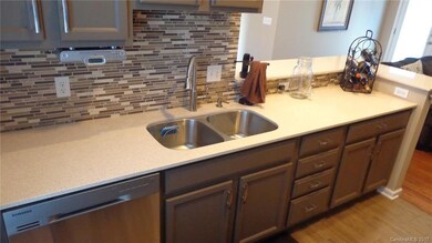 85 Rotunda Cir, Asheville, NC 28806 - photo 3