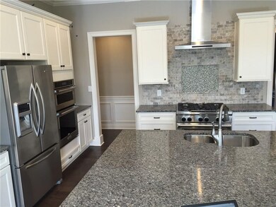 11827 Edgefield Dr, Fishers, IN 46037 - photo 2