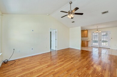 6-web-or-mls-4639 Bobolink Way-06