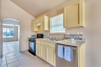 14237 Desert Cloud Dr, Horizon City, TX 79928 - photo 6