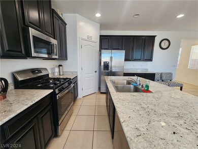 6440 Point Isabel Way, Las Vegas, NV 89122 - photo 5