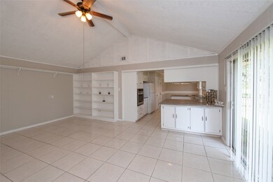 1609 Laurel Oaks Dr, Richmond, TX 77469 - photo 2