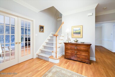 335 Hycliff Foyer Picture