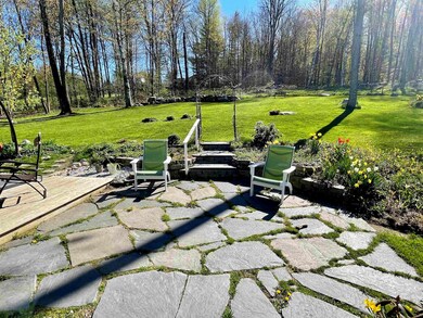 986 Campbell Rd, Rutland, VT 05701 - photo 4