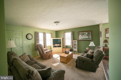 1393 Memory Ln, Chambersburg, PA 17201 - photo 2