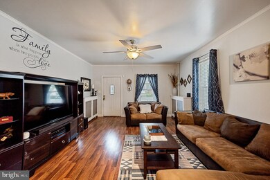 1253 E 12th St, Crum Lynne, PA 19022 - photo 3