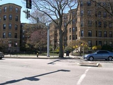 122 Riverway unit 3, Boston, MA 02215 - photo 3