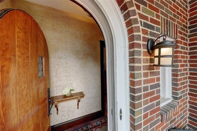 166 Modena Ave, Providence, RI 02908 - photo 3