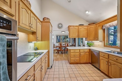 12 Surrey Dr, Lakeville, MA 02347 - photo 6