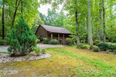 3325 38th Street Dr NE, Hickory, NC 28601 - photo 4