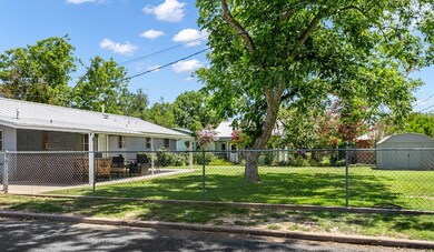 818 Sunset St, Fredericksburg, TX 78624 - photo 3