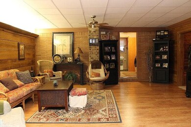 202 Walnut Dr, Paragould, AR 72450 - photo 2