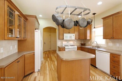 5397 Meadow Run Dr SW, Wyoming, MI 49509 - photo 5