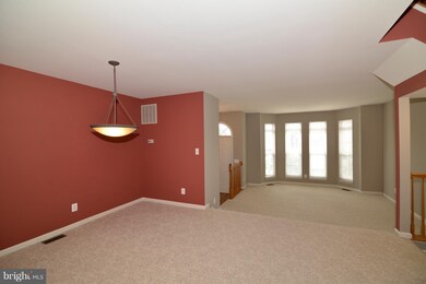 2551 James Monroe Cir, Herndon, VA 20171 - photo 2