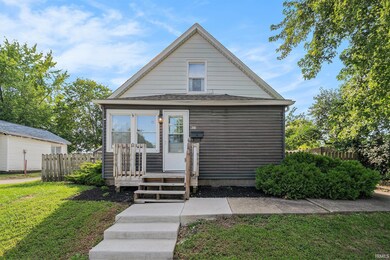 911 S Laurel St, Mishawaka, IN 46544 - photo 2