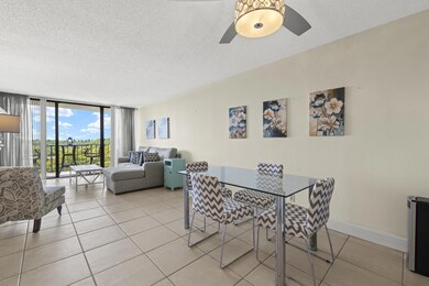 Lakeshore Club unit 607, West Palm Beach, FL 33401 - photo 4