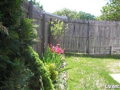 555 Wood St, Emmaus, PA 18049 - photo 3