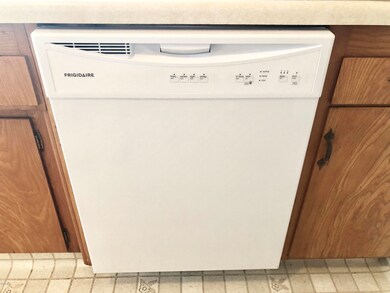 15110 Virginia Ave, Paramount, CA 90723 - photo 6