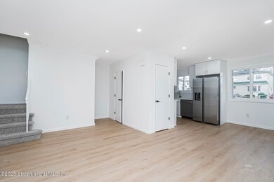 233 Mosel Ave, Staten Island, NY 10304 - photo 5