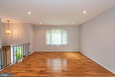 1012 Caren Dr, Sykesville, MD 21784 - photo 2