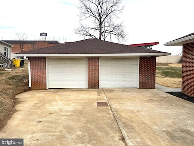 178 Bernice Ave, Martinsburg, WV 25405 - photo 3