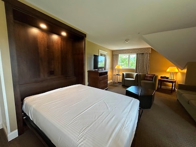 302 Qtr.1, 89 Grand Summit Way, Dover, VT 05356 - photo 2