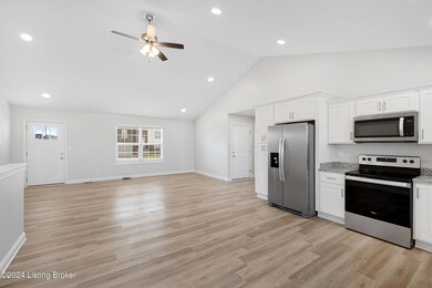 323 Valhalla Trace, Vine Grove, KY 40175 - photo 7