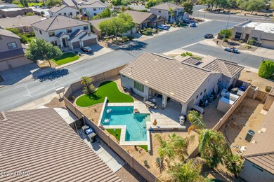 PRIVATE CORNER LOT