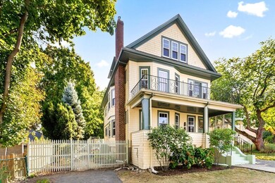 164 Maplewood St unit 164 Maplewood, Watertown, MA 02472 - photo 4