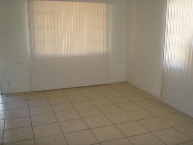 1305 W. Weldon 004