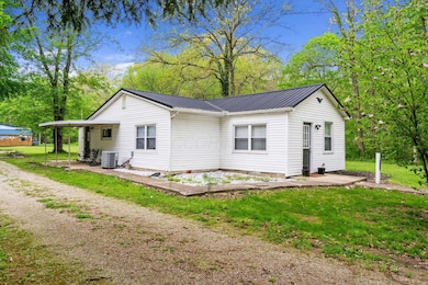 1196 Trego Creek Rd, Chillicothe, OH 45601 - photo 2