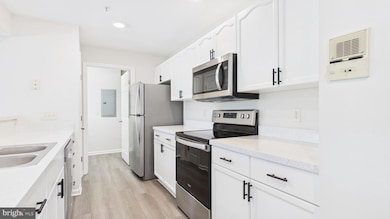 302 Baughmans Ln unit 302H, Frederick, MD 21702 - photo 5