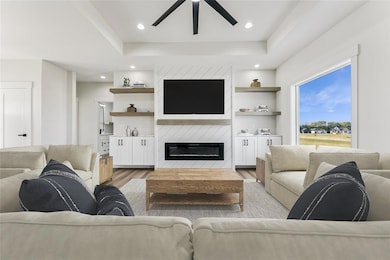 17331 Brookview Dr, Urbandale, IA 50323 - photo 3