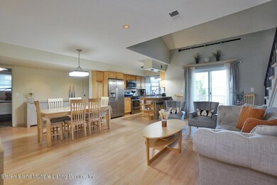 85 Elmwood Park Dr unit 43, Staten Island, NY 10314 - photo 7