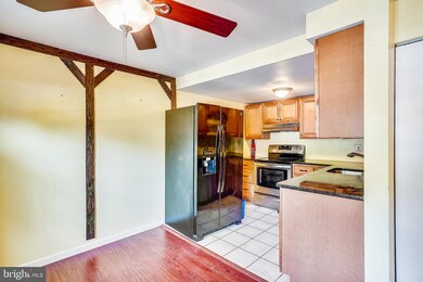 19325 Running Cedar Ct, Germantown, MD 20876 - photo 6