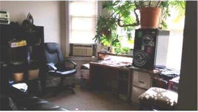 1131 Whitman Ave, Camden, NJ 08104 - photo 6