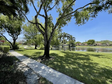8056 Severn Dr unit A, Boca Raton, FL 33433 - photo 2
