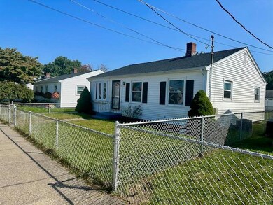 9 W Cute St, Pawtucket, RI 02860 - photo 2