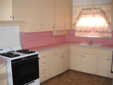 3036 Monroe Ave, El Paso, TX 79930 - photo 6