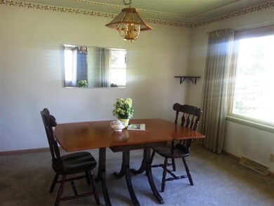 734 S Madison St, Waupun, WI 53963 - photo 5