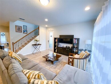 Spacious Livingroom