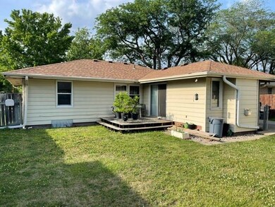 3018 Shawnee Ave, Des Moines, IA 50310 - photo 2
