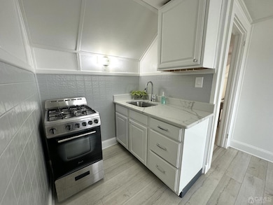 149 Grenville St, Woodbridge, NJ 07095 - photo 7