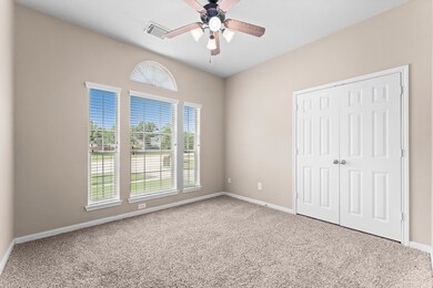 25722 Gamewood Ct, Spring, TX 77386 - photo 5