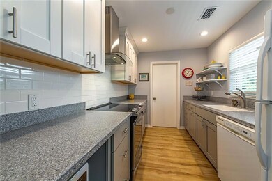 4100 Belair Ln unit 207, Naples, FL 34103 - photo 5