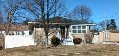 10 Laxson Ave, Manchester, NH 03103 - photo 2
