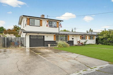 342 Hazel St, Central Point, OR 97502 - photo 2