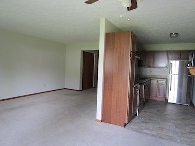 642 Katherine Ave, Ashland, OH 44805 - photo 4