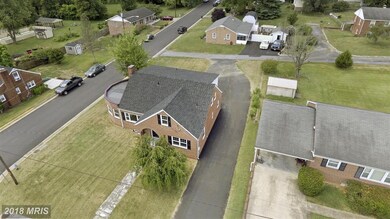 309 Stonewall St, Strasburg, VA 22657 - photo 2